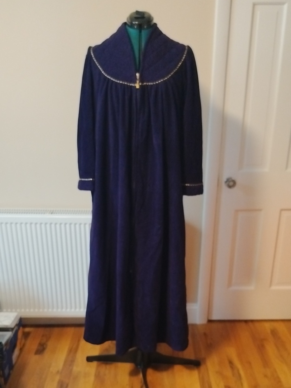Vintage Vanity Fair Dark Royal Purple Full Zip Full Length Robe Gold Detail Sz M